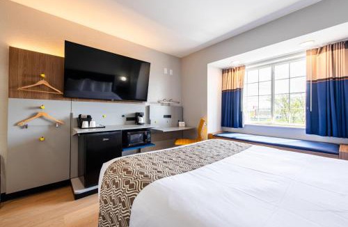 London Hotel | Microtel Inn & Suites by Wyndham London