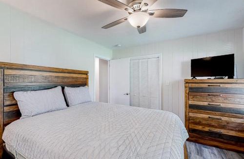 Mills River House | All Roads Lead to Here