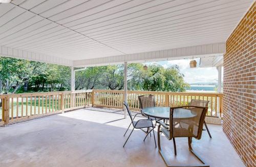 Mills River House | All Roads Lead to Here