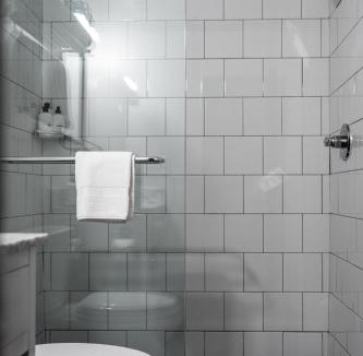 Rutledge Hill House | The Sobro Guest House by AvantStay