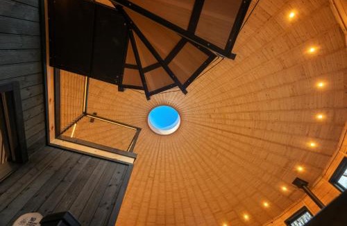 Stanley Villa | Luray Yurt - World's Largest Yurt - Sleeps 16, Hot Tub, Sauna, Pond