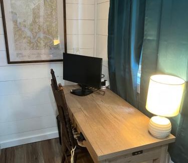 Byrdstown House | Lil' Blue Studio Home Near Livingston and Byrdstown, Tennessee and Dale Hollow Lake