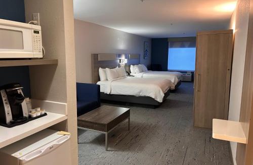 Murphy Hotel | Holiday Inn Express & Suites Murphy by IHG