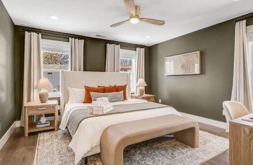 Oakley House | Forest Haven Hot Tub, Fire Pit & Coffee Bar