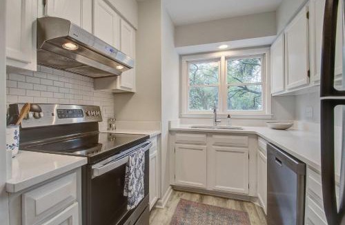 Tarpon Pond House | Mimi's Cottage