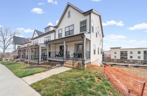 Waxhaw House | Modern 3BR Steps to Downtown Waxhaw