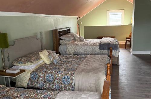 Middlesboro House | Private bungalow close to LMU, ARH, Cumberland Gap
