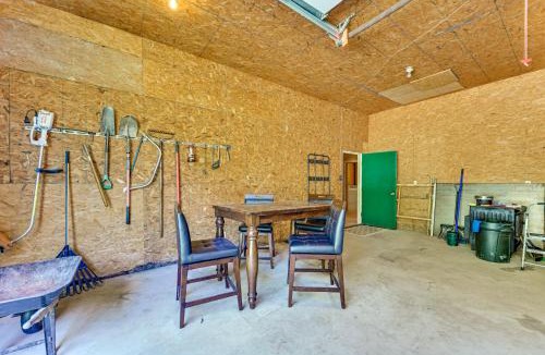 Sycamore Valley House | Ohio Cabin on 23 Acres: Fish, Hunt & Explore!