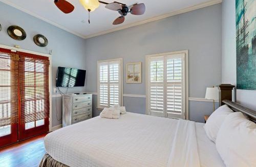 North-Central House | 1 Francis - 30 Day Rental