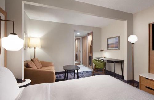 South Charleston Hotel | Fairfield Inn & Suites by Marriott Charleston