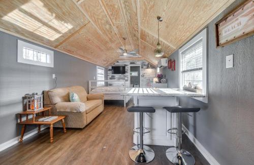 Sunset Beach Apartment | Calabash Studio Cabin, 4 Mi to Sunset Beach!