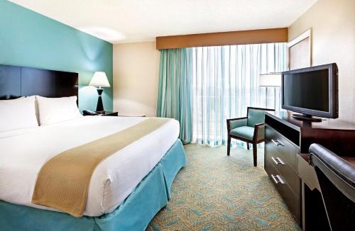 Westside Hotel | Holiday Inn Express & Suites Charleston DWTN - Medical CTR by IHG