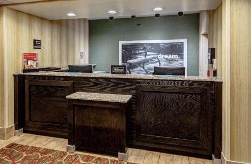 Cannonsburg Hotel | Hampton Inn Ashland