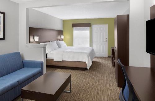 Asheville Hotel | Holiday Inn Express & Suites Asheville SW - Outlet Ctr Area by IHG