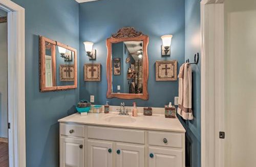 Greenbrier House | Tennessee Countryside Escape on 2 Private Acres!
