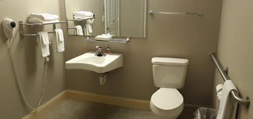 Fort Chiswell Hotel | Super 8 by Wyndham Fort Chiswell Wytheville Area