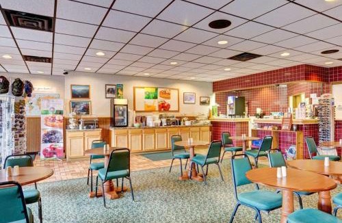 Fayetteville Hotel | Quality Inn New River Gorge