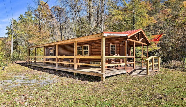 Parsons Semper Fi Cabin w/Fire Pit!