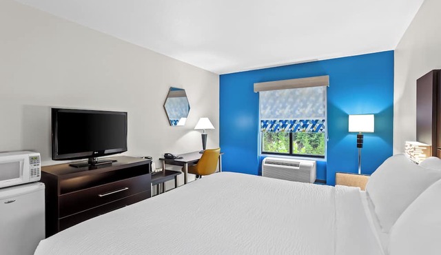 Holiday Inn Express Hotel & Suites Cross Lanes by IHG