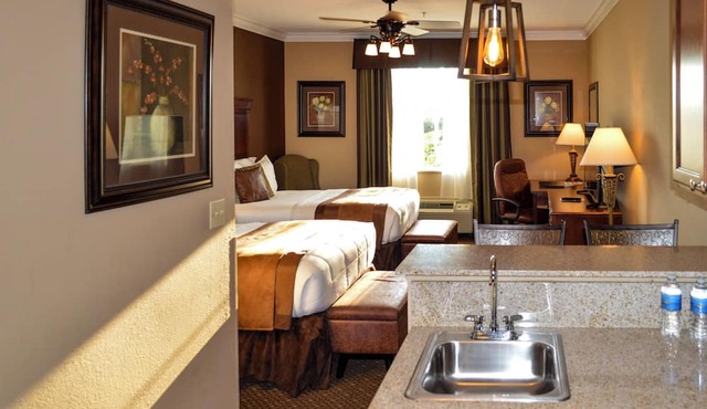 The Lodge at Flat Rock