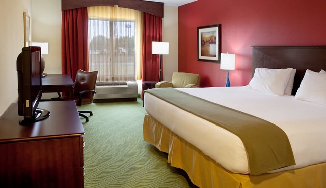 Holiday Inn Express Hotel & Suites Spartanburg-North by IHG
