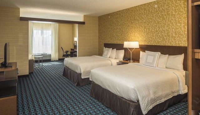 Fairfield Inn & Suites by Marriott Pittsburgh North/McCandless Crossing