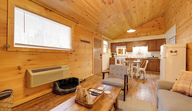 2 Pet-friendly Units w/Decks & Fire Pit in Cosby