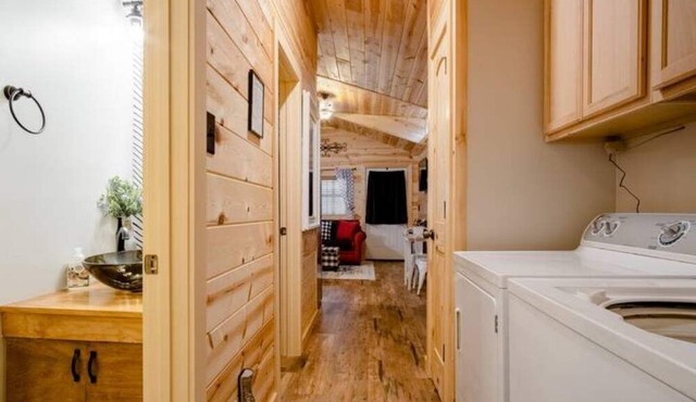 Auraria Woods Hideaway-Dog friendly-Fenced- 2.2 miles from Lily Creek Farm
