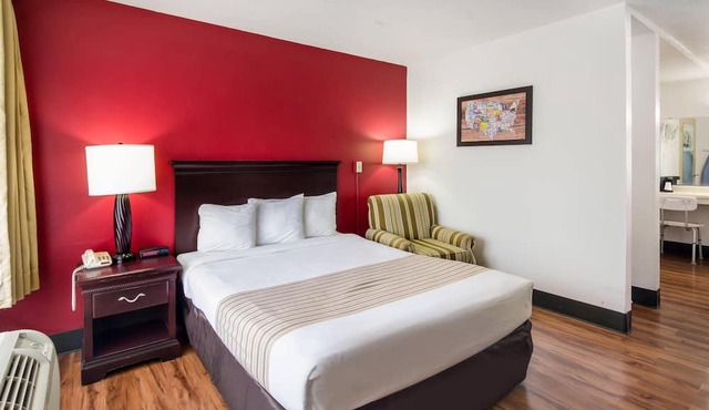Econo Lodge Marion I-81