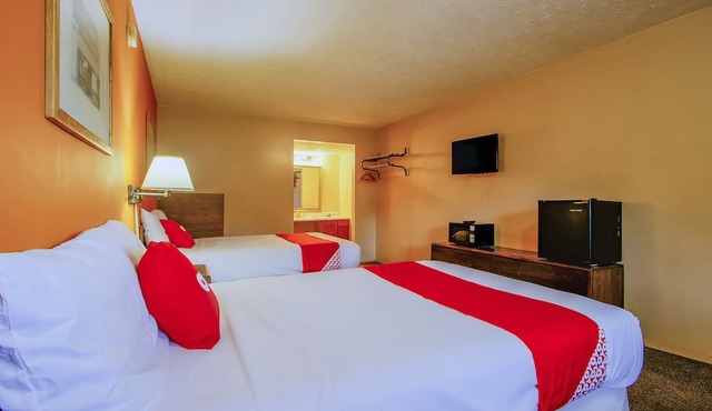 OYO Hotel Chapmanville Inn, WV - Hwy 119