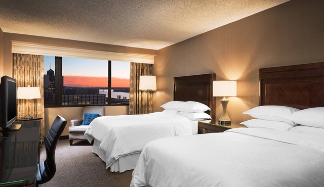 Memphis Riverline Hotel