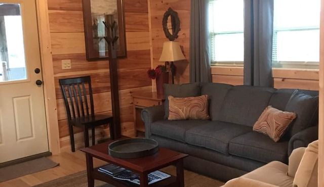 Moore Road Cabin 1 Pet Friendly Horse Lovers delight