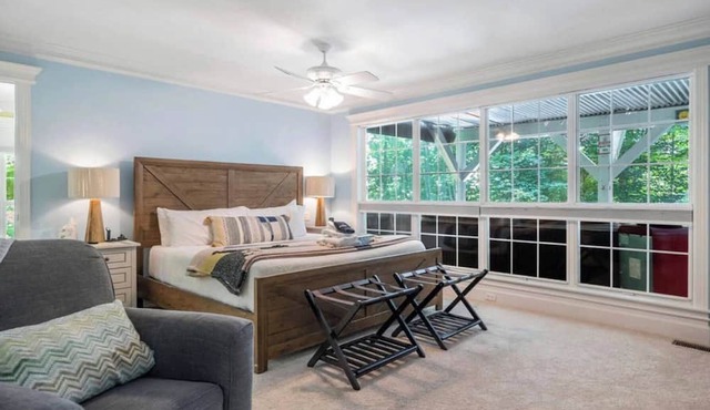 HotTUB+Sauna, Arcade, FREE Kayaks+ Lake Access | BEACHY Area Ramp | Sleeps 17+