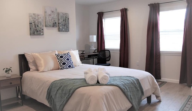 Pittsburgh Delight - Cozy 2B/1B Apt w/Private Parking, Second Floor Unit in Pittsburgh