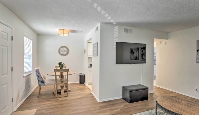 Cozy Hanahan Condo w/Cooper River Access!