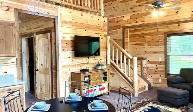 Smoky Hideaway 2Bed 2Bath Cabin Peaceful Retreat