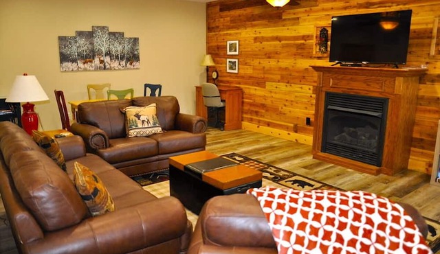 Special $100 Discount, 4/3 on a Byers Creek,Hot Tub