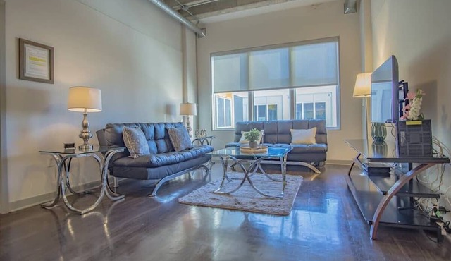 1BR Apartment Walking Distance to FOX Theatre in Atlanta