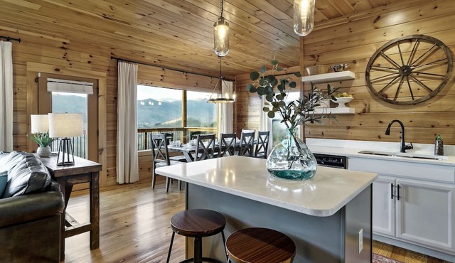 Luxury 3-Bed Cabin- Majestic Smoky Mtn Views- Sleeps 12- Hot Tub + Game Room