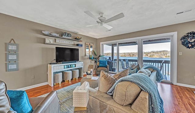 Lake View - Smith Mountain Lake