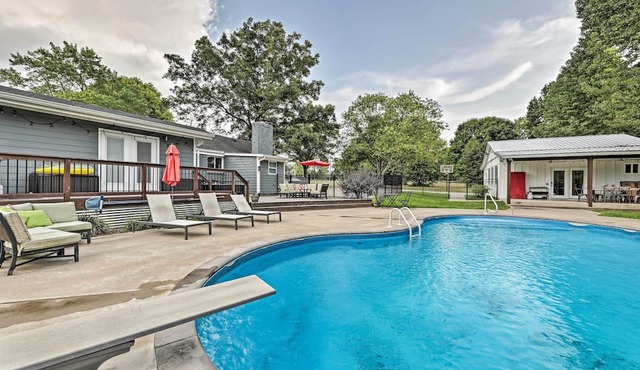 Quiet Nashville Area Home w/Pool - 15 Mi to Dtwn