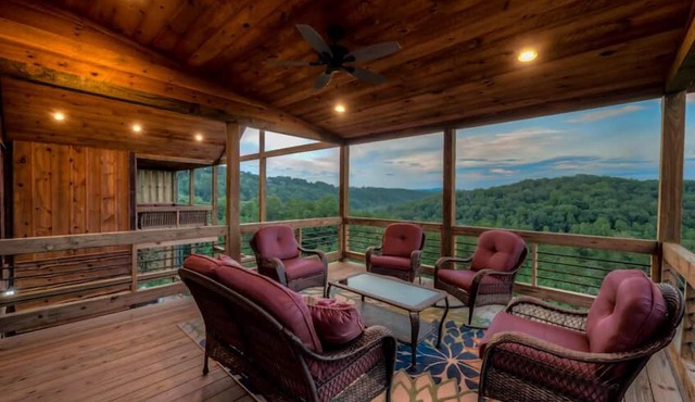 4 Leaf Clover -Massive Views, Dog Friendly, King Beds