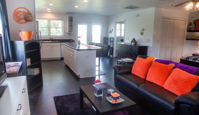 Perfect house for Clemson/SWU activities like Clemson football and disc golf! in Central