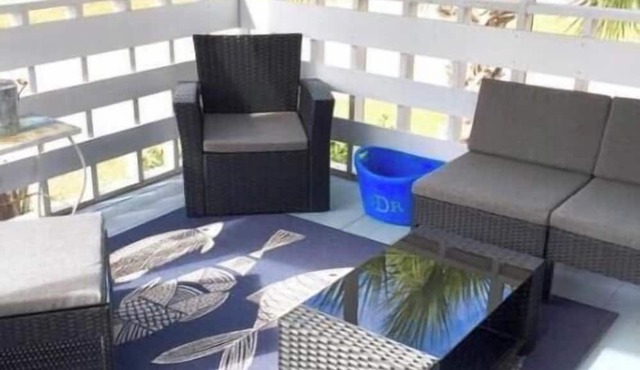 “Going Coastal”- Newly Remodeled 1950's Beach Cottage