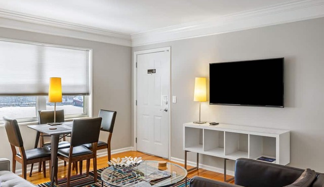(BC1bF) Safe + Clean Condo w/Free Parking, near Shepherd Center