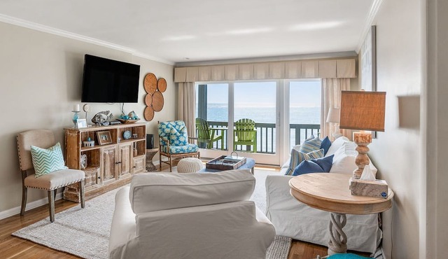 Luxurious Ocean front, 3 bedroom, elevator, private pool, amenity cards avail.