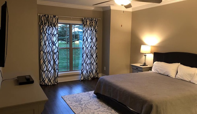 Beautiful Lake Townhouse at Twin Creeks Resort