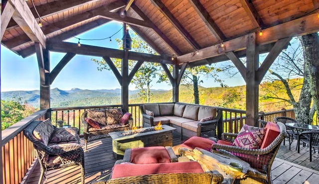 Hike, Ski & Explore! Mtn-View Cabin in Sapphire in Sapphire