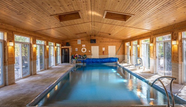 High Point Lodge With Indoor Saltwater Pool
