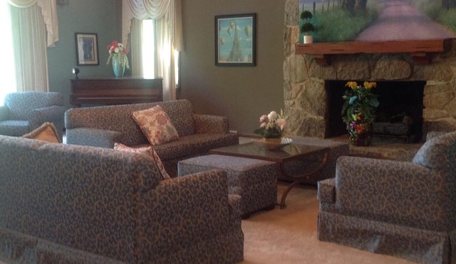 Norris Lake Front Rentals: We still have some prime summer dates available.